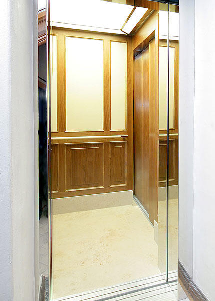 Aufzugverkleidungen von der Tischlerei Sturz, Reinbek – Beispiel 3